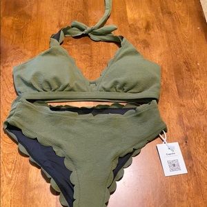 Cupshe bathing suit set in green